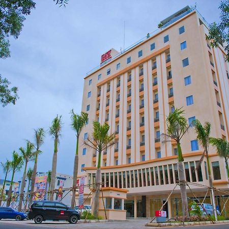 Biz Hotel Batam Nagoya Extérieur photo