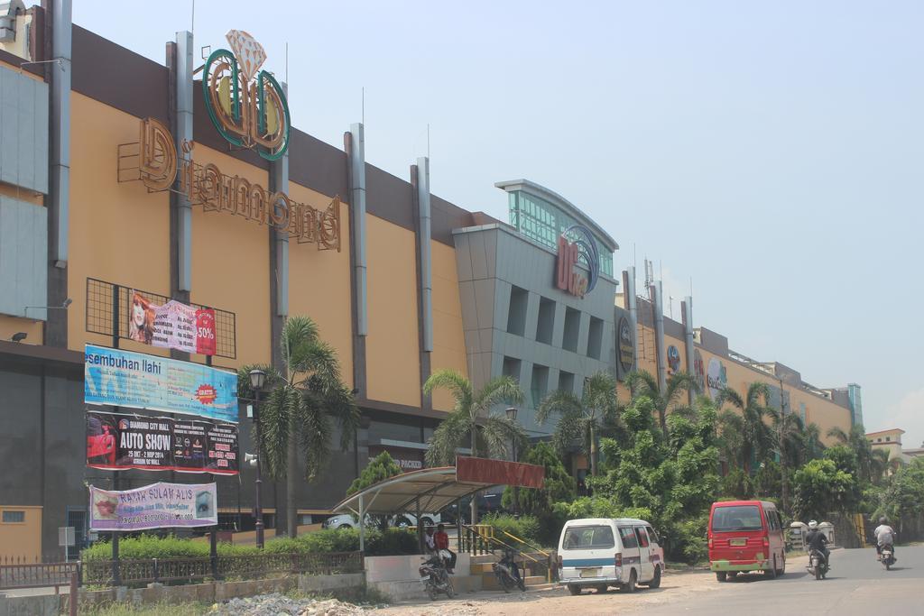 Biz Hotel Batam Nagoya Extérieur photo