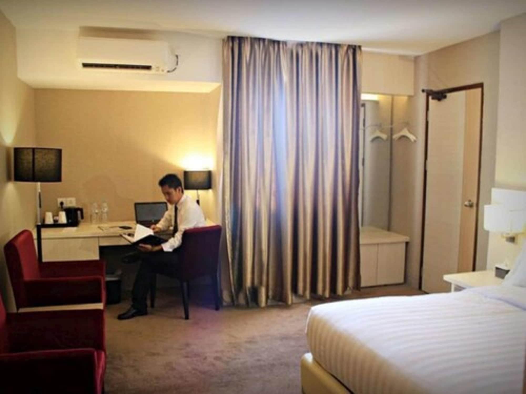 Biz Hotel Batam Nagoya Extérieur photo