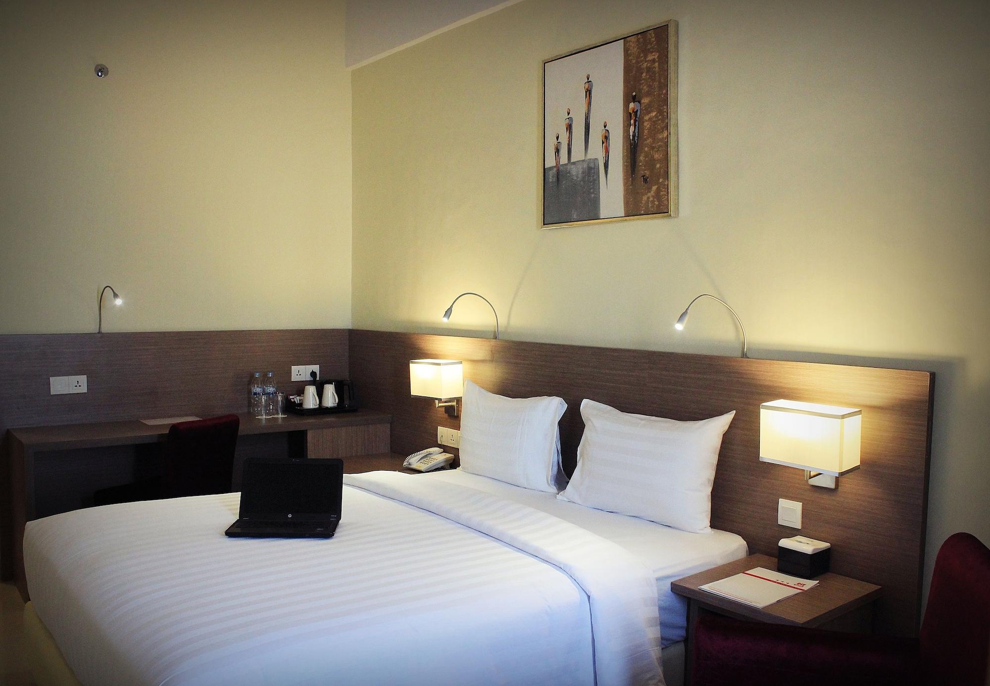 Biz Hotel Batam Nagoya Extérieur photo