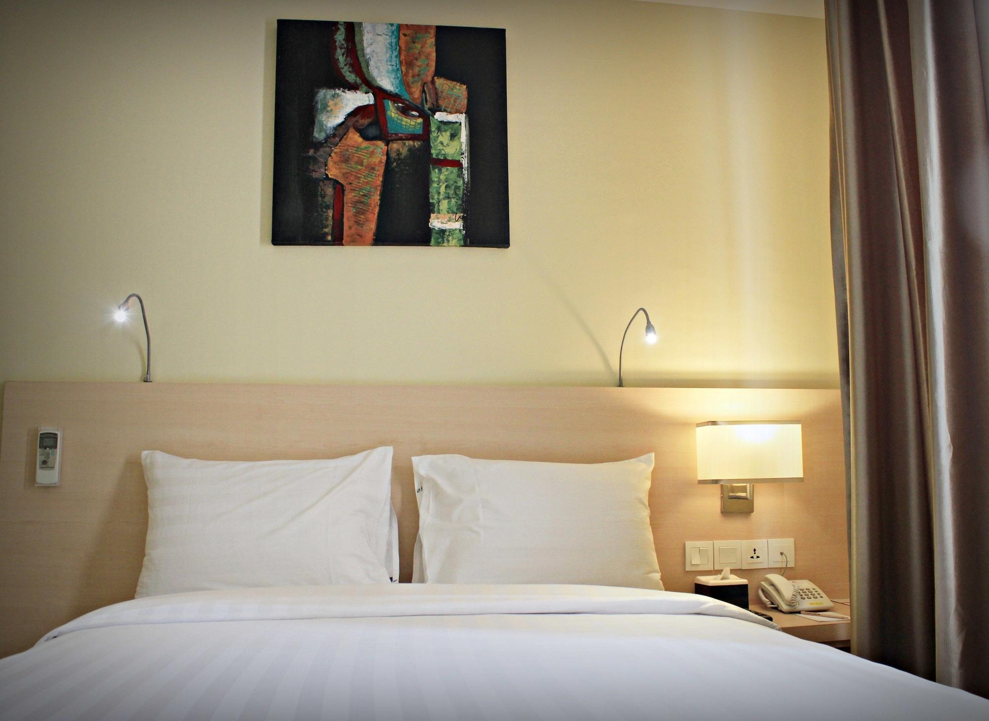 Biz Hotel Batam Nagoya Extérieur photo