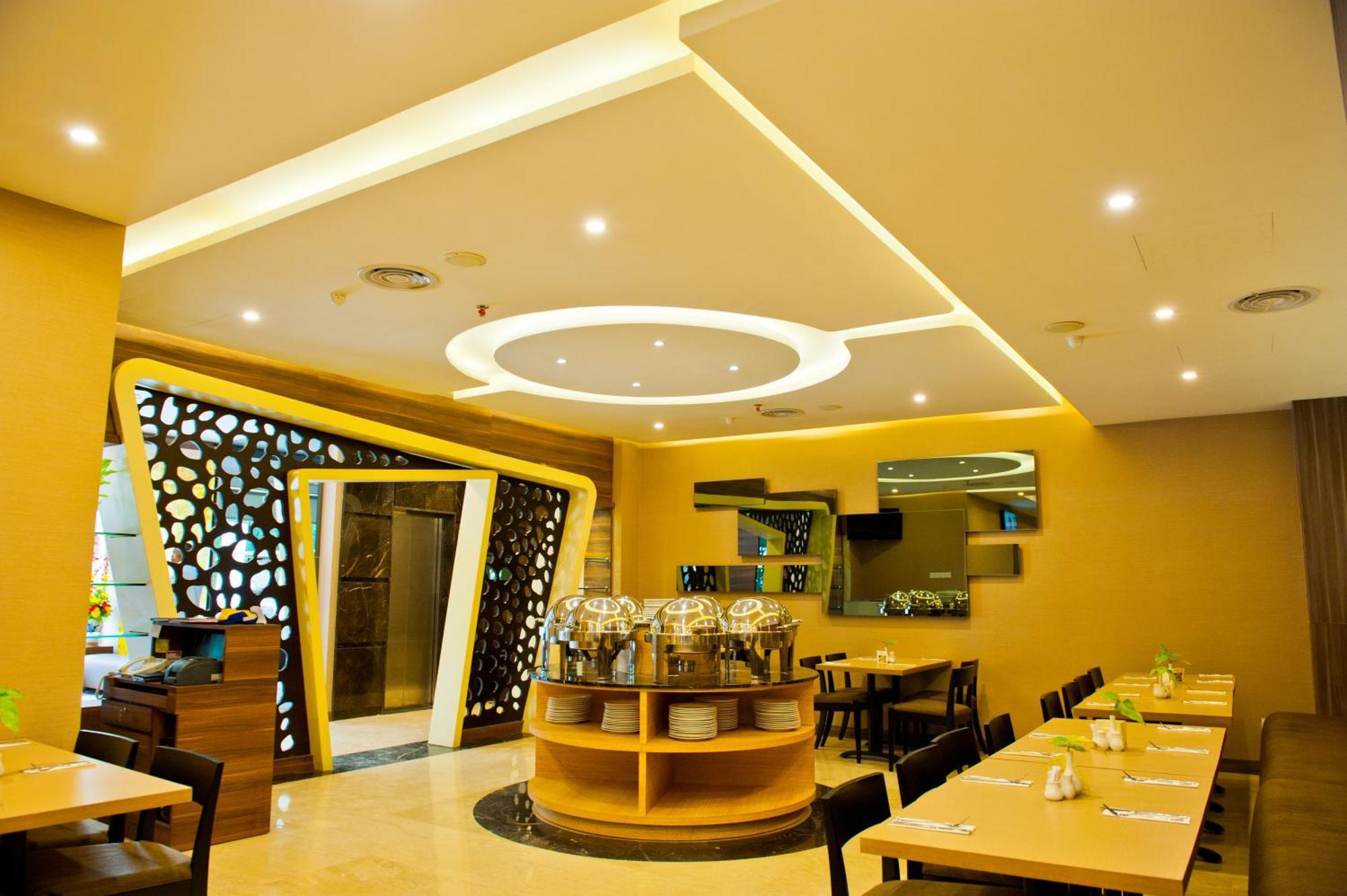 Biz Hotel Batam Nagoya Extérieur photo