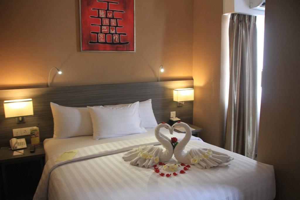 Biz Hotel Batam Nagoya Extérieur photo