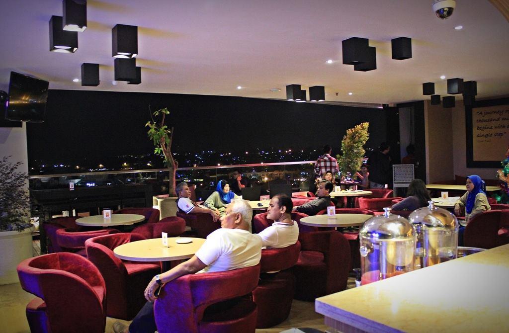 Biz Hotel Batam Nagoya Extérieur photo