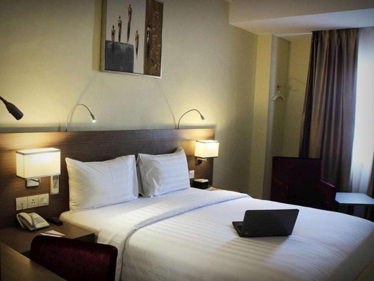 Biz Hotel Batam Nagoya Extérieur photo