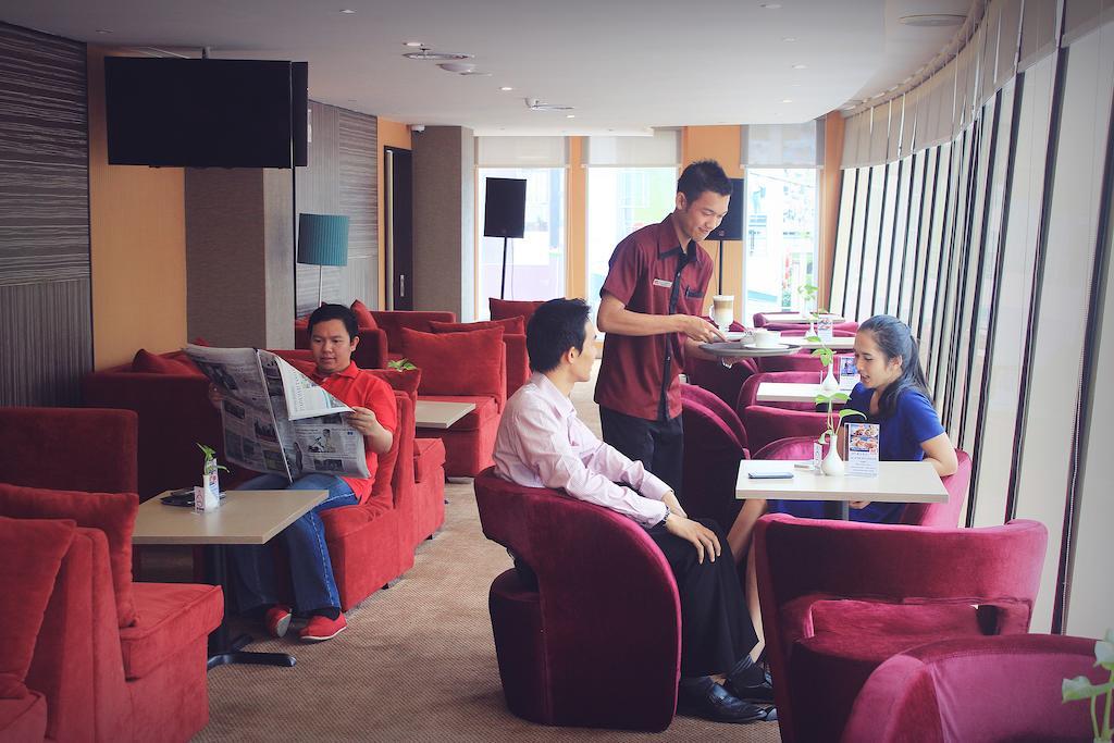 Biz Hotel Batam Nagoya Extérieur photo